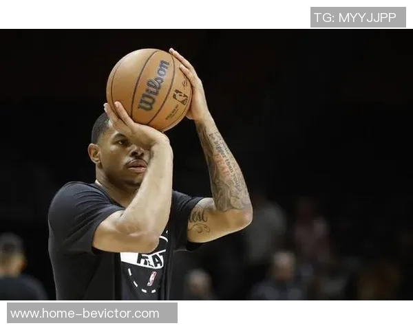 凯沙约翰逊砍下14分12板坚持自我展现热火风格篮球魅力