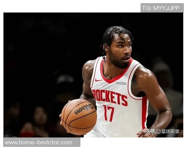 爱德华兹盛赞道苏姆防守出色投篮精准为球队注入强大活力